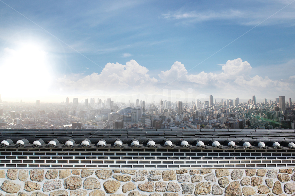 metropolis,중심지,city,시티,town,도시,building,건물,urban,어반,돌담,벽,기와,지붕,한국,전통,역사,퓨전,old,하늘,구름,태양,빛,일출,일몰,패턴