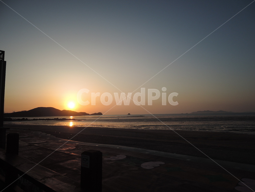 석양,노을,바닷가,밤바다,대부도,갯벌,자연,풍경,nature,landscape,outdoors,옥외,dusk,황혼,sunset,일몰,sky,하늘,dawn,새벽,red sky,붉은 하늘,flare,플레어,light,빛,sunlight,햇빛