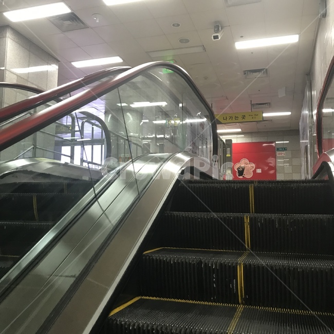 난간,에스컬레이터,지하철,역,handrail,banister