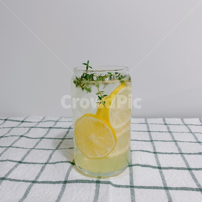 레몬에이드,레몬,lemon,lemonade,음료,drink,beverage,음식,food,cafe,카페,홈카페,탄산음료,탄산,상큼,시큼,음료수,drink,beverage