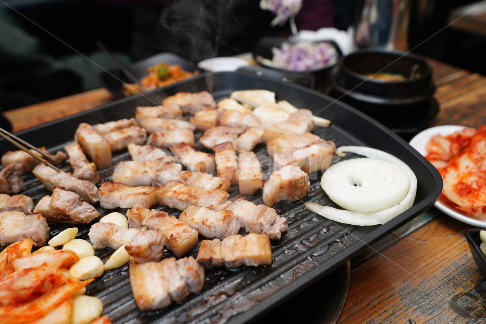 한식,고기,돼지고기,육류,육식,구이,식사,먹거리,음식,푸드,삼겹살,술안주,단백질,음식,식재료,요리,food,cook,meal,dishes,food reserves