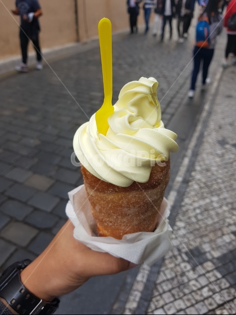 By the way,cook,snack,praha,dishes,prague,food,Prague,meal,Czech Republic,dessert,street food,Tredlo Ice Cream,foodreserves,by tredlo,traditional food,chimney bread