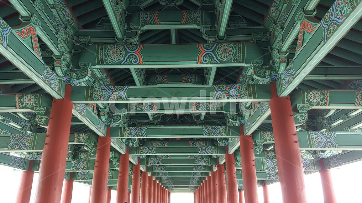 한옥,대들보,한국문양,선,전통,경주,교촌마을,한국문화,초록,빨강,색,월정교,한국전통,한국문화,korean traditional,korean culture,건축물,건물외관,exterior,building,structure,architecture,construction