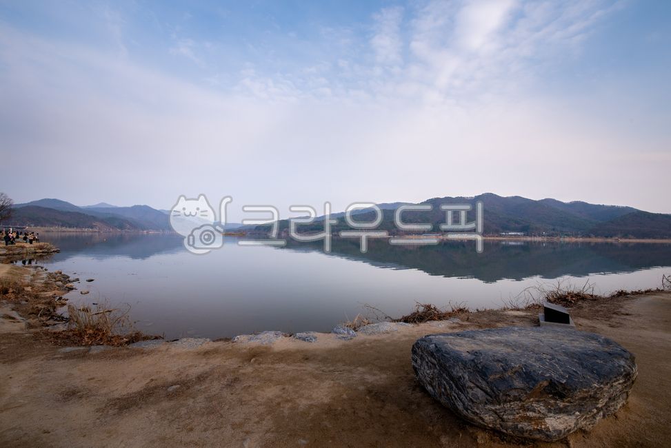 한국,경기도,양평,두물머리,한강,강,자연환경,korea,gyeonggido,yangpyeong,dumulmeori,hanriver,river,겨울,winter,석양,해질녘,일몰,nature,자연,outdoors,옥외,water,물