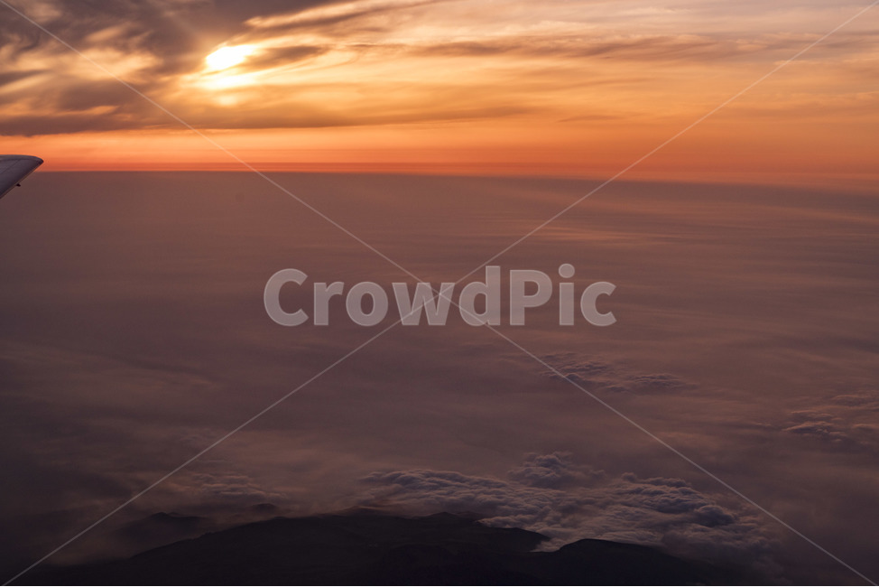 항공사진,제주,제주도,한라산,일몰,운해,구름,하늘,노을,역광,달,airplane,cloudsea,halla,mountain,jeju,jejuisland,sunset,sky,자연,풍경,nature,landscape,outdoors,옥외