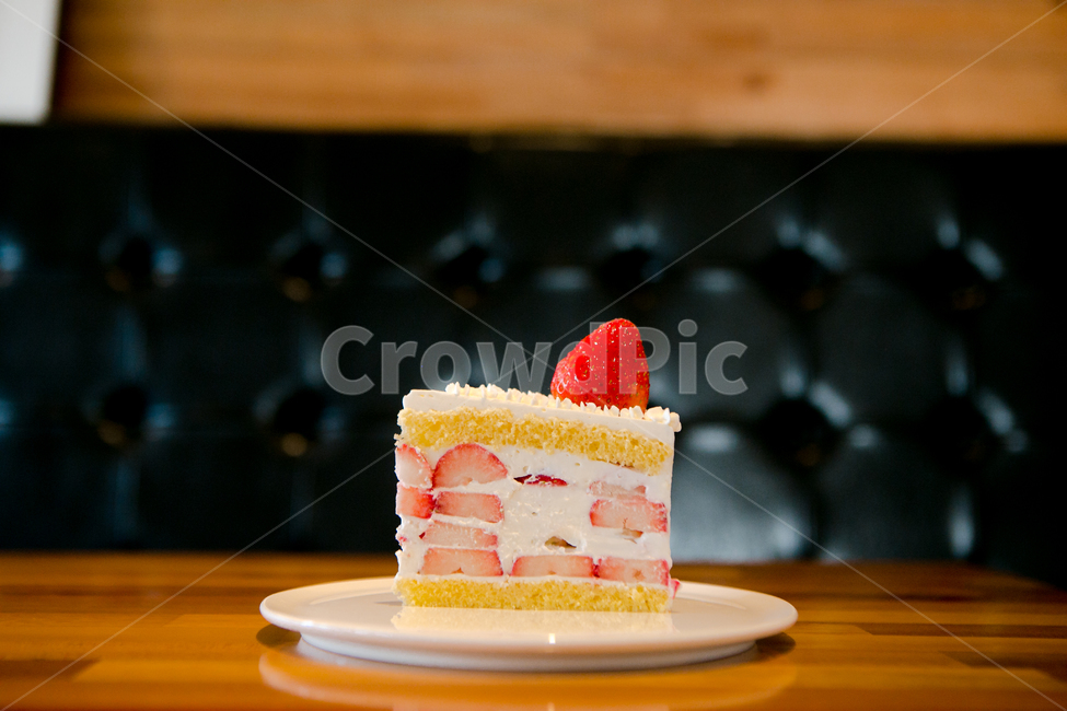 딸기,케익,딸기케익,카페,빵,food,음식,조각케익,dessert,디저트,과일,음식,식재료,요리,food,cook,meal,dishes,food reserves,디저트,간식,후식,dessert,snack