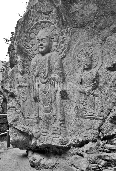Seosan Yeorae Rock Rock Triad Statue,Seosan,Shakyamuni Buddha,Jehwagala Bodhisattva,Rockcarved Buddha,Maitreya Bangasayusang Statue,National Treasure No 84,Yonghyeonri,Baekjes smile,Grayscale,Samjon Rockcarved Buddha Statue