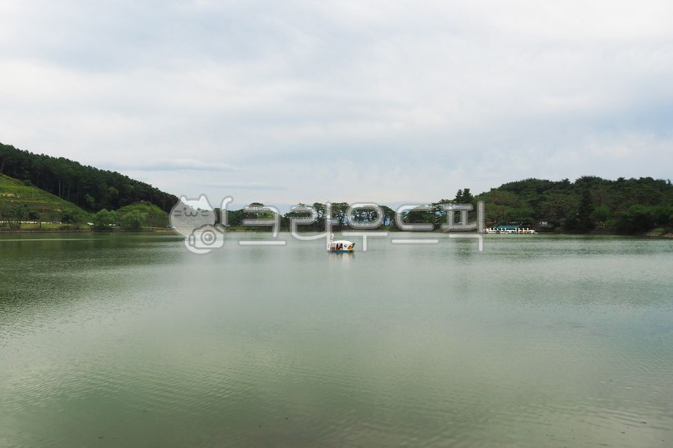 Uirimji,Jecheon 10 scenic views,lake,reservoir,duck boat,pine forest