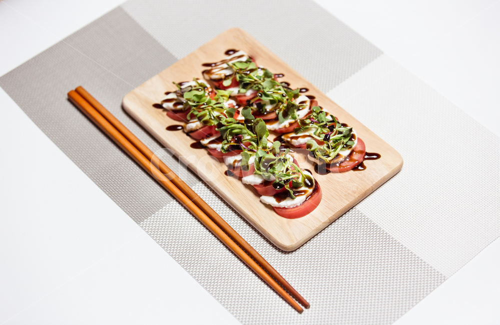 salad,chopsticks,tomato,food,red,Mediterranean,insalataallacaprese,caprese,Italy,mozzarella,cooking,capresesalad