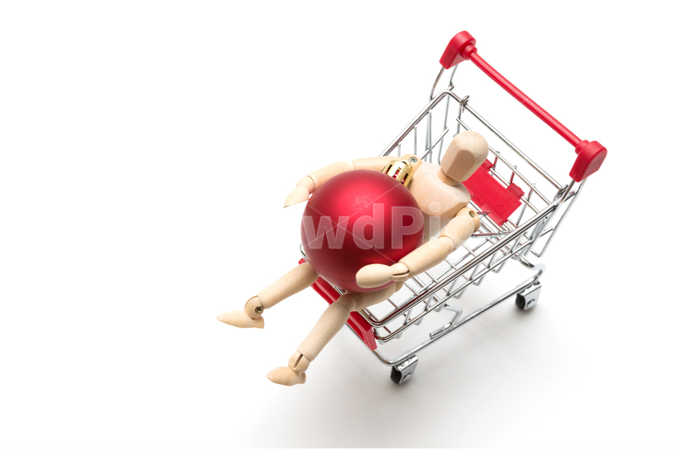 구체관절인형,목각인형,인형,카트,크리스마스볼,쇼핑,미니어처,운반차,장난감,미니,쇼핑카트,마트,마켓,슈퍼마켓,정물,연출,연출사진,볼,크리스마스,이벤트,성탄절,오브젝트,컨셉,컨셉트,콘셉,콘셉트,스튜디오,실내,성탄,기념,기념일,휴일,소품,장식,장식품,누끼,시즌,인테리어,데코,데코레이션,축제,파티,흰배경,원형,소비,경제,christmas,ball,cart,doll,isolated,겨울,계절,winter,season,조각상,동상,석상,조형물,statue,bronze statue,stone statue,기념일,축하,anniversary,congratulation,celebrate,celebration,메리크리스마스,성탄절,merry christmas,쇼핑,shopping,사물,물건,오브젝트,thing,object,matter,연출,컨셉,콘셉,direction,concept,누끼,remove background
