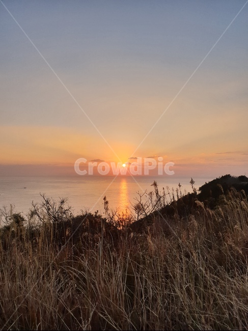 대마도,일본,이즈하라,일출,해,바다,하늘,자연,sunrise,sun,sky,sea,nature,자연,풍경,nature,landscape,outdoors,옥외,dusk,황혼,sunset,일몰,dawn,새벽,red sky,붉은 하늘