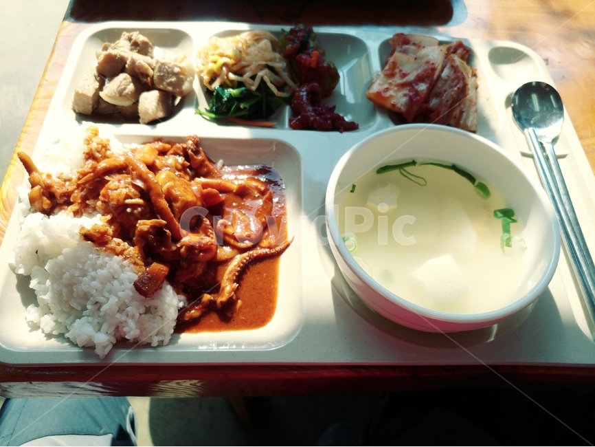 요리,식사,끼니,음식,한끼,두끼,세끼,아침,점심,저녁,포만감,식,따뜻,시원,그릇,상,식탁,받침,수저,숟가락,젖가락,용기,밥,반찬,국,냄새,음식,식재료,요리,food,cook,meal,dishes,food reserves