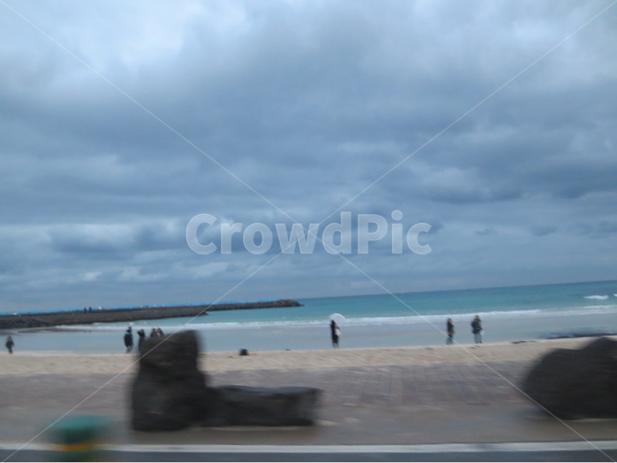 바다,하늘,제주도,모래,구름,자연,풍경,nature,landscape,한국자연풍경,한국자연경관,korea nature landscape,해변,바다,beach,sea,제주도,jeju,jeju island,person,사람,human,인간,water,물,shoreline,해안선,outdoors,옥외,ocean,대양