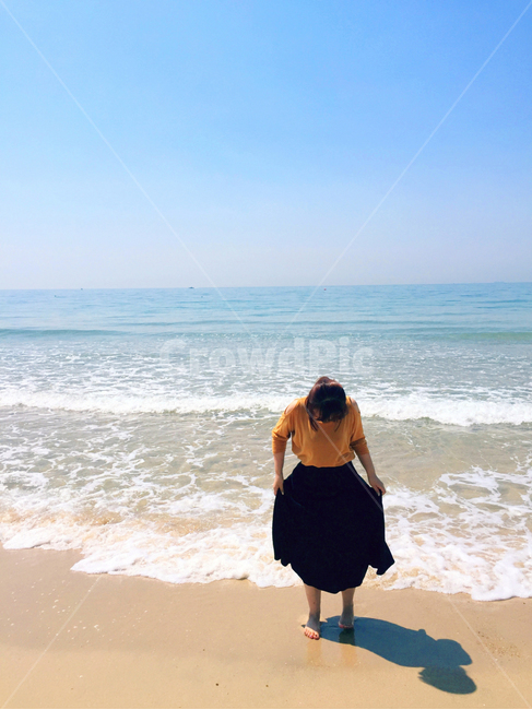 바다,파도,사람,여성,nature,자연,sea,ocean,대양,water,물,outdoors,옥외,shoreline,해안선,person,human,인간,coast,연안,beach,바닷가,감성사진,부산