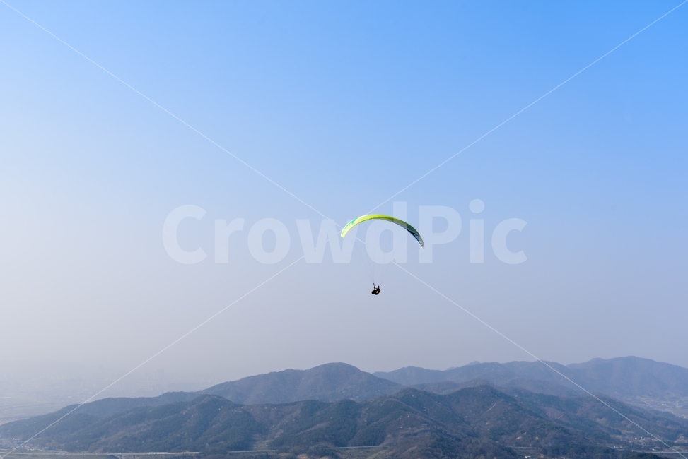 fly,mountain,paragliding,sports,freedom,emergency,leisure,hobby