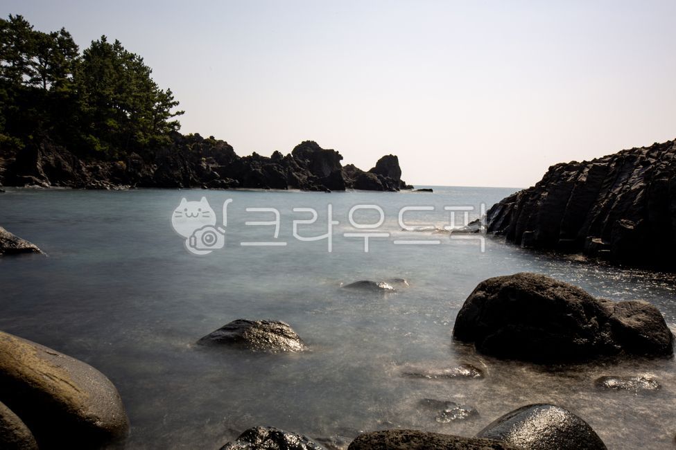 주상절리,화산돌,몽돌,둥근돌,해안선,푸른물,화산지대,화산,제주도,자연,화산지형,곶,promontory,shoreline,stone,nature