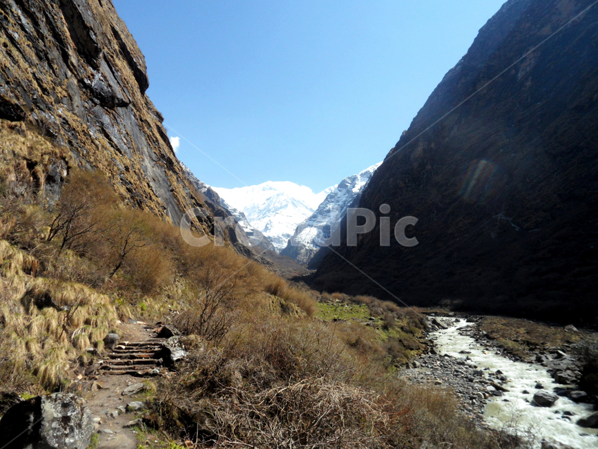 네팔,데우랄리,마차푸차레,히운출리,안나푸르나,히말라야,강,트레킹,nepal,deurali,machapuchare,hiunchuli,machapuchre,annapurna,himalayas,river,trekking,산,골짜기,바위,눈,자연,풍경,트레일,옥외,산맥,언덕,하늘,황야,고지,산등성이,측면,피크,물,배경,깊은협곡,mountain,valley,rock,snow,nature,landscape,trail,outdoors,mountainrange,hill,sky,wilderness,outdoor,highland,hike,ridge,peak,water,background,canyon