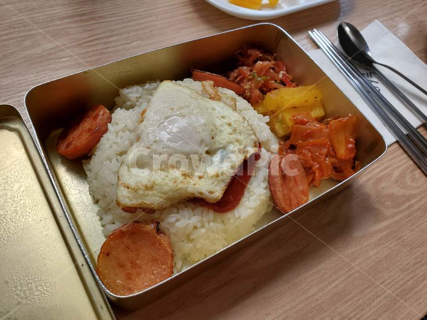 도시락,양철,소세지,소시지,계란,밥,볶음김치,추억