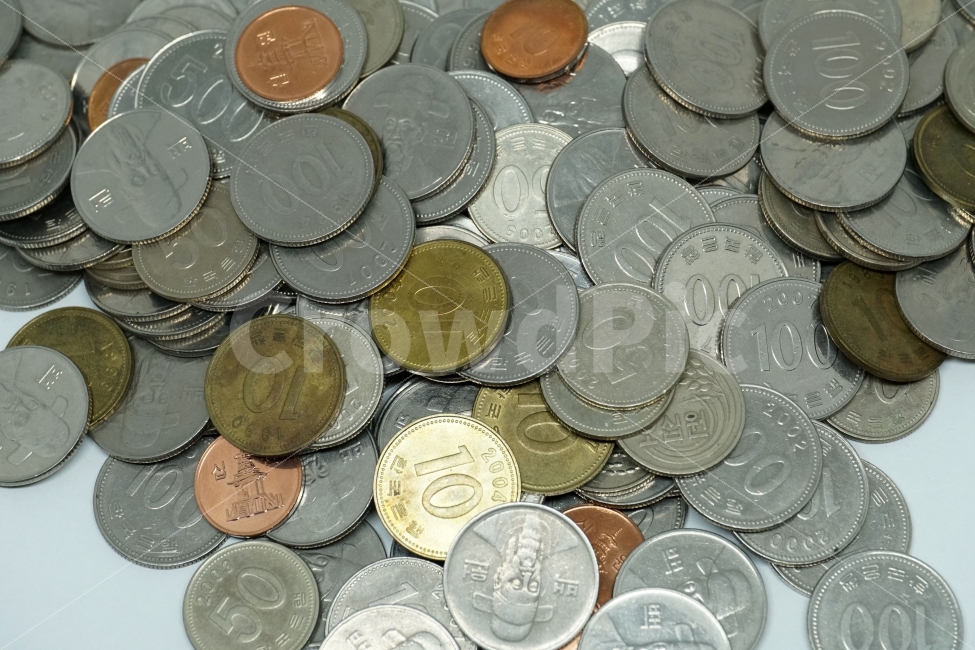 금융,동전,돈,화폐,현금,한화,원화,경제,사물,소품,한국,백원,100원,10원,십원,오십원,50원,한국은행,money,coin,economic,korea,bank,banking,일상,생활,컨셉,콘셉,concept,billm,누끼사진,오브젝트,object,저금,저축,낭비,부자,rich,금융,돈,finance,banking,money