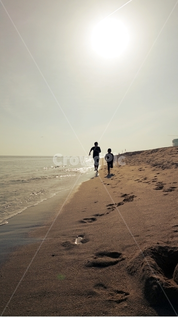 바다,모래사장,아빠,아이,sea,sand,달리기,해변,바다,beach,sea,사람,인물,인간,human,person,가족,패밀리,family,인물실루엣,사람실루엣,character silhouette,human silhouette,여행,휴가,traveling,vacation,trip
