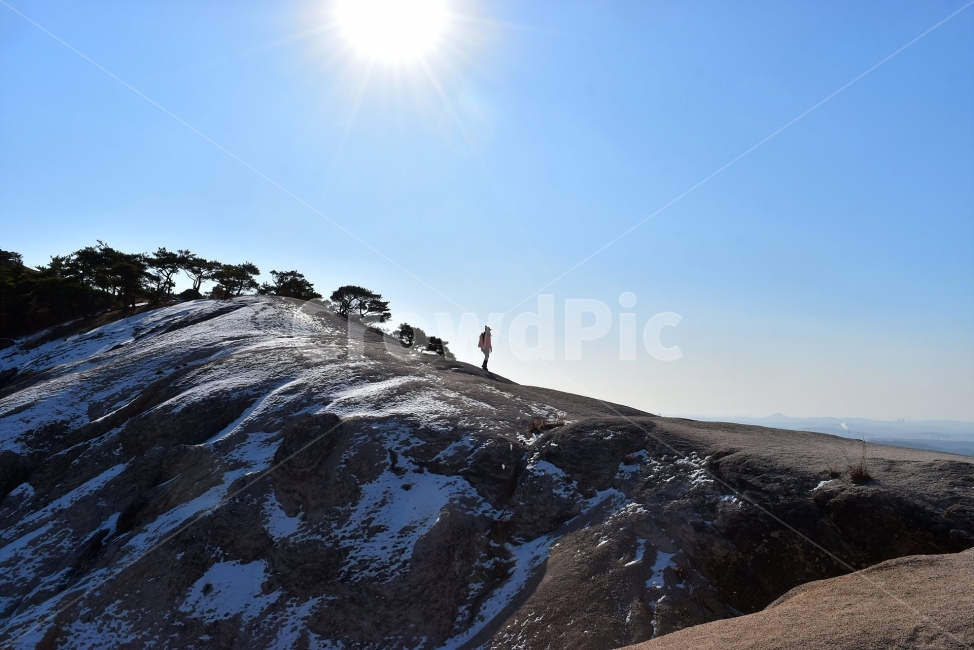 북한산,기자촌능선,풍경,자연,국립공원,서울,도심지,명산,겨울,힐링,산행지,국내여행,자연풍경,산사진,Seoul,Korea,National,Park,비경,산행,등산,트레킹,100대명산,기암,바위산,백운대,바위,암봉,암봉우리,족두리봉,향로봉,비봉,자연,풍경,nature,landscape,한국자연풍경,한국자연경관,korea nature landscape,outdoors,옥외,person,사람,human,인간,adventure,모험,leisure activities,레저 활동,slope,경사,mountain,산