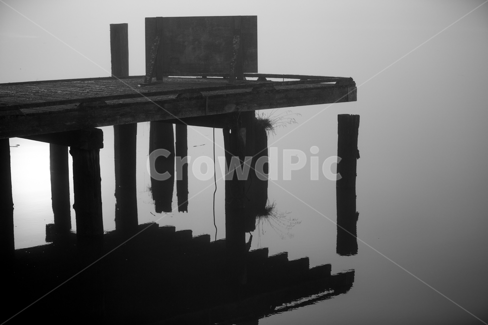 부둣가,배,호수,흑백,외로움,흑백,모노톤,monochrome,black and white