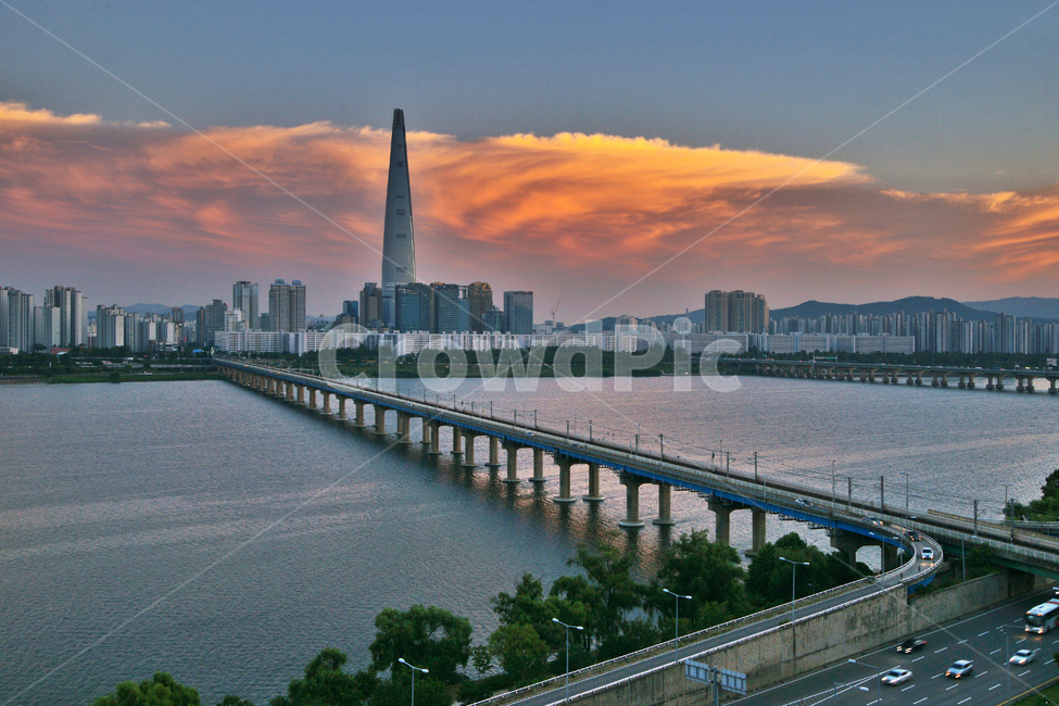 한강,잠실철교,롯데월드타워,잠실,한강다리,석양,일몰,도시,풍경,city,landscape,한국도시풍경,한국도시경관,korea cityscape
