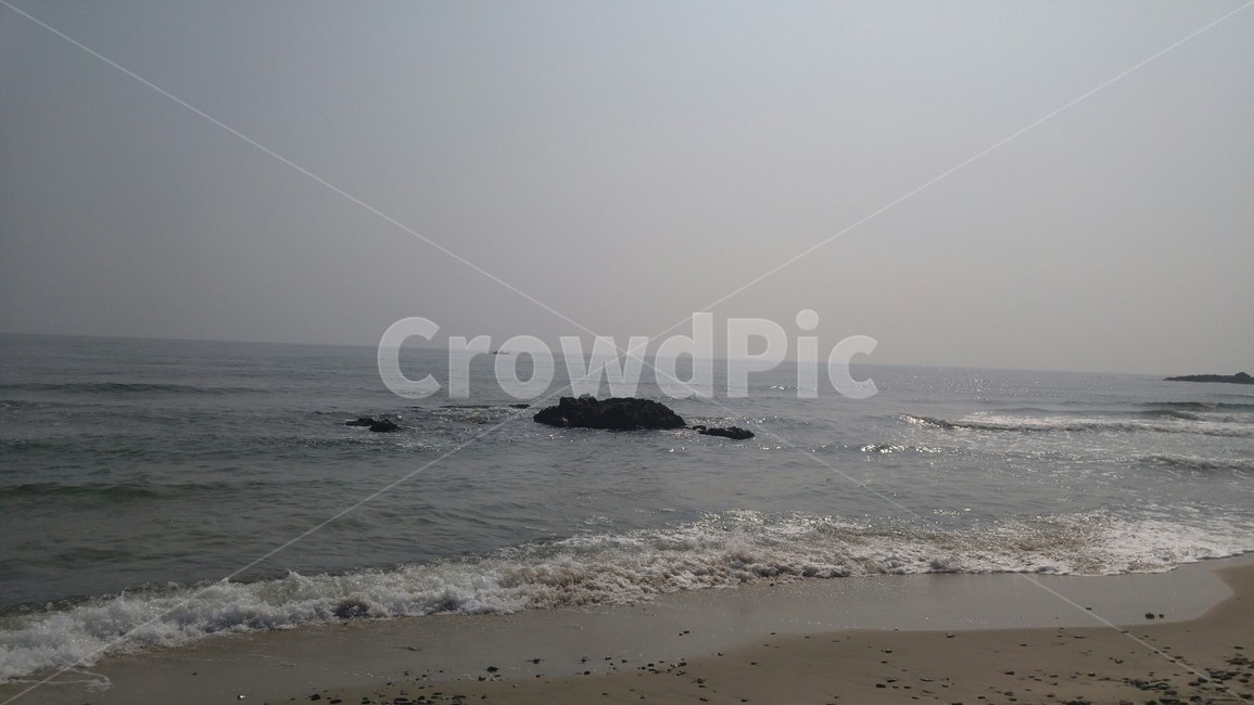 해수욕장,정암해수욕장,강원도,파도,바위,rock,해변,바다,beach,하얀파도,부서지는,seaside,모래사장,sand,sea,자연,wave,파랑,blue,청량한,시원한,차가운,양양,seashore,white,흰파도