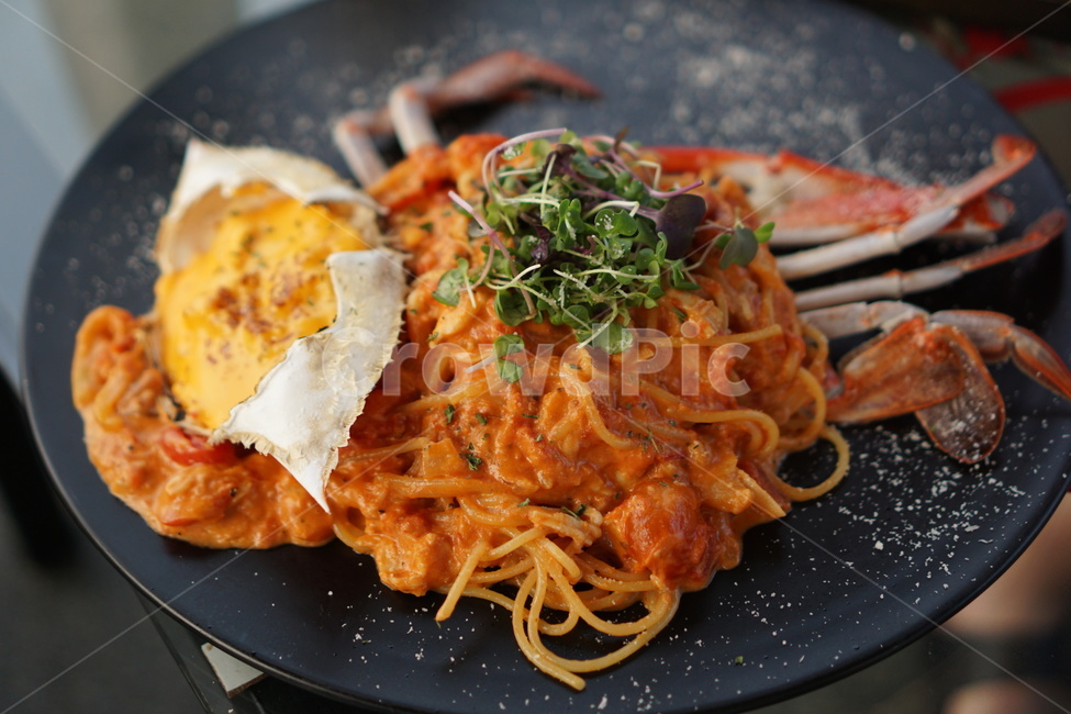 rose sauce,Italian cuisine,crab food,crab dish,appetizing,crab shell,pasta,cooking,Crab dishes,yummy,Italian food,tomato sauce,Crab Pasta,delicious,rose pasta,food,meal,crab pasta,Italian restaurant,tasty,crab