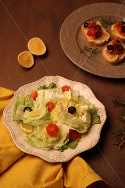 foodstyling,foodstyle,salad,bruschetta,rosemary,saladstyling,푸드스타일링,푸드스타일,샐러드,부르스게타,부르게스타,로즈마리,레몬,음식,식재료,요리,food,cook,meal,dishes,food reserves,채소,야채,vegetables,연출,컨셉,콘셉,direction,concept