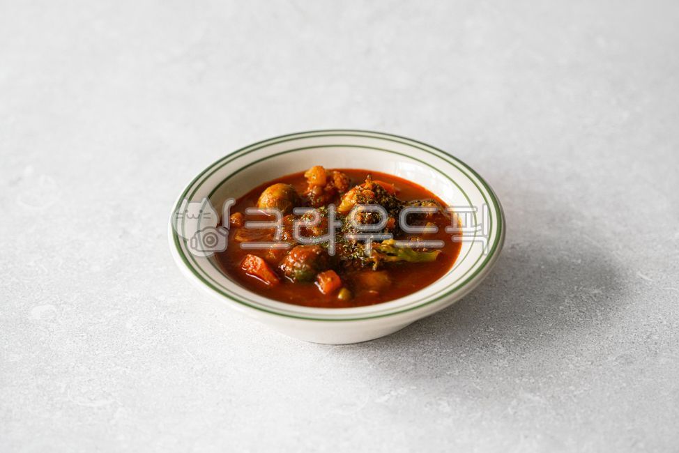 Tomato soup,broccoli,detox soup,witch soup,slow aging,tomato,ingredients,vegetables,health,greens,food,meal,food,groceries,ingredients,food ingredients,close-up,boiled,light,healthy,cooking,vegan,soup,diet,meal