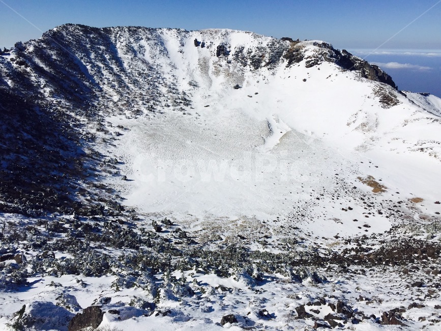 한라산,태양,햇빛,하늘,구름,sky,sunlihgt,outdoors,nature,옥외,자연,mountain,ice,백록담,겨울,계절,winter,season,자연,풍경,nature,landscape,한국자연풍경,한국자연경관,korea nature landscape,산