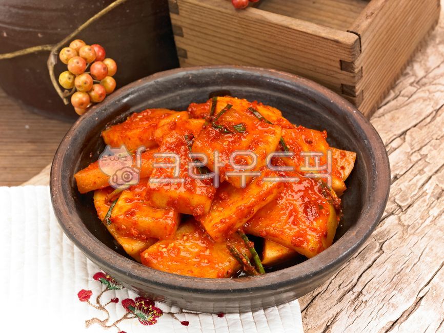 김치,총각김치,깍두기,석박지,김장,한식,한국,요리,음식,발효,발효음식,전통,고춧가루,대한민국,먹거리,반찬,전통음식