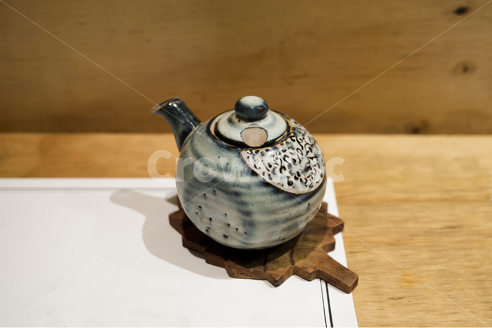 간장,간장병,간장주전자,주전자,식당,소스병,소스,레스토랑,음식점,도기,도자기,사물,물건,오브젝트,thing,object,matter