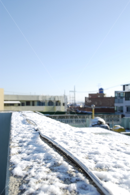 겨울,눈,옥상,난간,snow,winter,하늘,sky,파란하늘