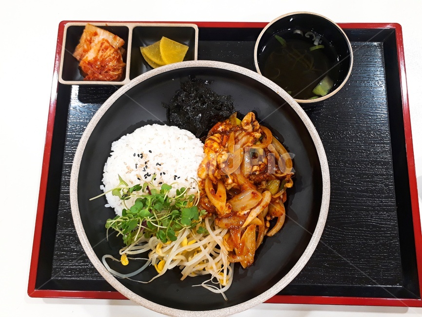 식사,음식,오징어,오징어볶음,비빔밥,외식,밥,한식,요리