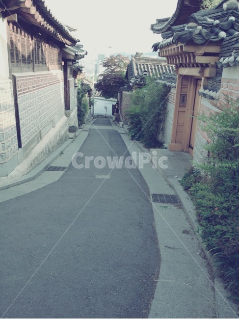 길,한옥,풍경,멋,전통적인,도시,풍경,city,landscape,한국도시풍경,한국도시경관,korea cityscape,한국전통,한국문화,korean traditional,korean culture,street,거리,building,건물,시티,town,road,도로,urban,어반,asphalt,아스팔트