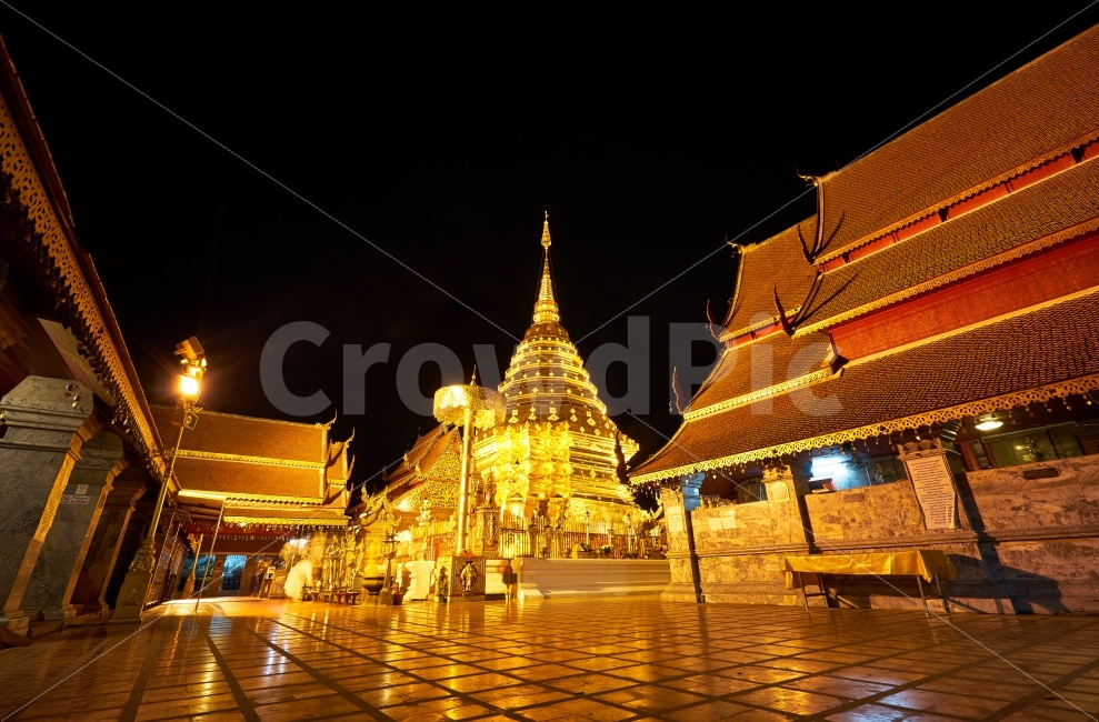 태국,불교사원,치앙마이,도이수텝,야경,밤품경,태국여행,WatPhrathatDoiSuthep,temple,야경,밤,풍경,nightscape,night,landscape,랜드마크,landmark,tourist attraction,해외,외국,세계,foreign,oversea,world,세계랜드마크,해외랜드마크,외국랜드마크,world landmark,world tourist attraction,종교,신앙,religion,belief,faith,building,건물,architecture,건축물,urban,어반,town,도시,city,시티,downtown,도심