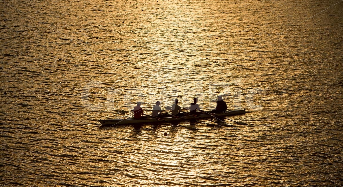 조정,석양,rowing,화천조정,수원조정,일몰,팀웍,attentiongo,스포츠,로맨스,열정,환희,passion,teamwork,수원조정클럽,로잉,로윙,사람,인물,인간,human,person,인물실루엣,사람실루엣,character silhouette,human silhouette,스포츠,레저,운동,sports,leisure,exercise,vehicle,차량,transportation,교통,boat,보트,rowboat,노 젓는 배