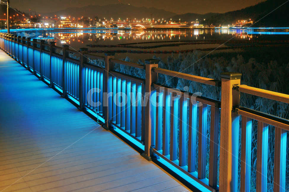 백운호수,호수,의왕,생태탐방로,탐방로,야경,조명,반영,야경,밤,풍경,nightscape,night,landscape,건축물,건물외관,exterior,building,structure,architecture,construction,railing,난간,handrail,banister