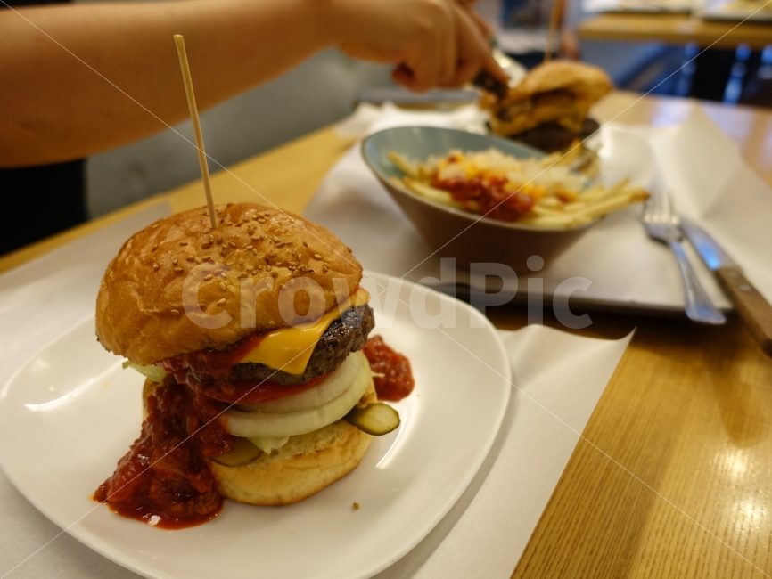버거,햄버거,수제버거,먹방,음식,food,burger,패티,데이트,수제,사랑,사람,인물,인간,human,person,음식,식재료,요리,food,cook,meal,dishes,food reserves,빵,bread,양식,서양음식,서양요리,western food,western dishes,western meal,western cook
