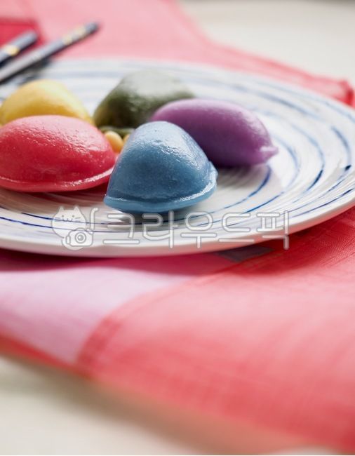 전통음식,한국전통음식,한국음식문화,전통문화,traditionalfood,koreantraditionalfood,koreanfoodculture,traditionalculture,송편,한국음식,식품,한식,한국문화,한국,배경,음식문화,웰빙,문화,아시아,아시아음식,접시,전통,설날,추석,음식,추석음식,설날음식,명절,명절음식,떡,koreanfood,korea,koreanculture,food,background,foodculture,wellbeing,culture,asia,asianfood,dish,tradition,ricecake,음식,식재료,요리,food,cook,meal,dishes,food reserves,색깔,색상,색채,색감,color sense,color sensitivity,feeling of color