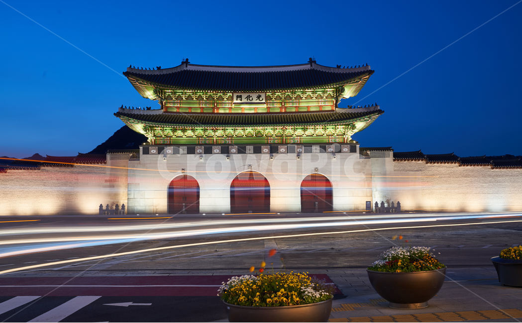 광화문,광화문야경,경복궁,야경,궤적사진,야경,밤,풍경,nightscape,night,landscape,한국전통,한국문화,korean traditional,korean culture,랜드마크,landmark,tourist attraction,한국랜드마크,한국관광지,한국명소,korea landmark,korea tourist attraction,architecture,건축물,pagoda,탑,worship,예배,building,건물,shrine,신사