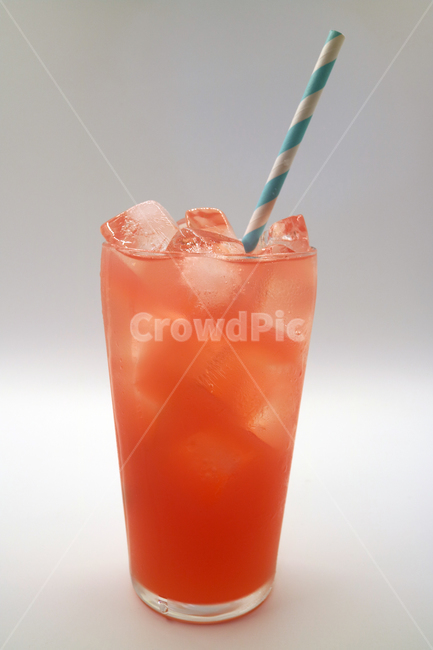 음료,음료수,주스,쥬스,얼음,시원한,갈증,음식,식품,drink,beverage,칵테일,유리잔,유리컵,주황색,오브젝트,누끼,빨대,스트로우,음료수,drink,beverage,누끼,remove background