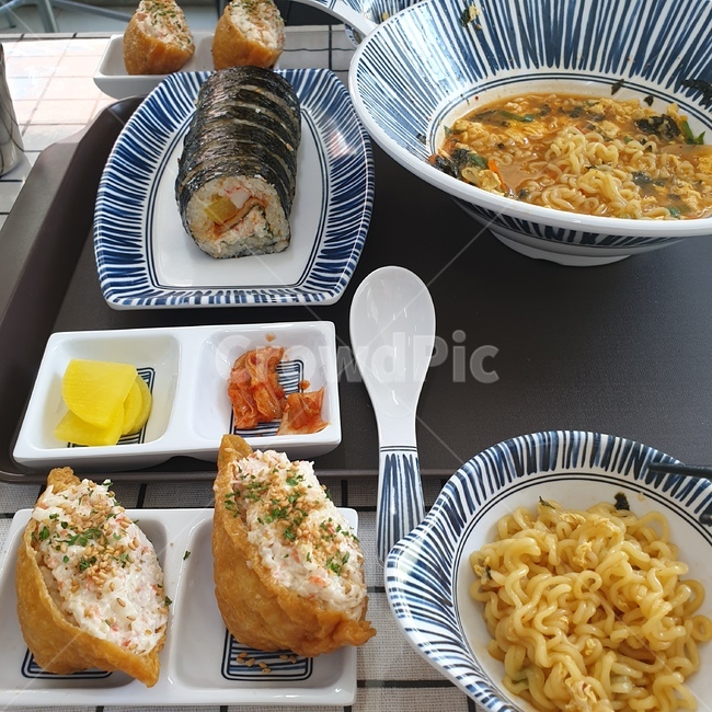 분식,김밥,라면,유부초밥,봉지라면,크래미유부초밥,가정식,kimbab