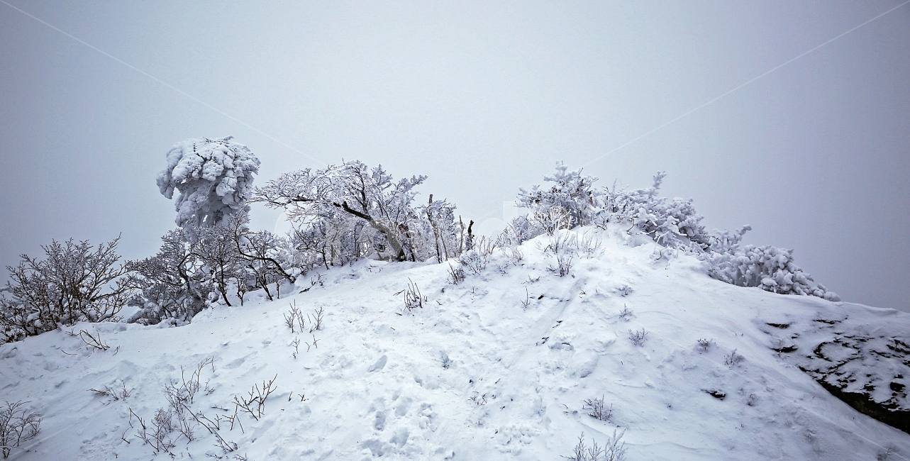 Deogyusan National Park,Seolcheonbong Peak,snow,winter scenery,Deogyusan Mountain