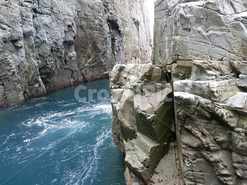 통영,해금강,바다,섬,동굴,자연,풍경,nature,landscape,outdoors,옥외,cliff,낭떠러지,promontory,곶