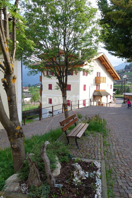 bench,벤치,walkway,마을,산책로,village,path