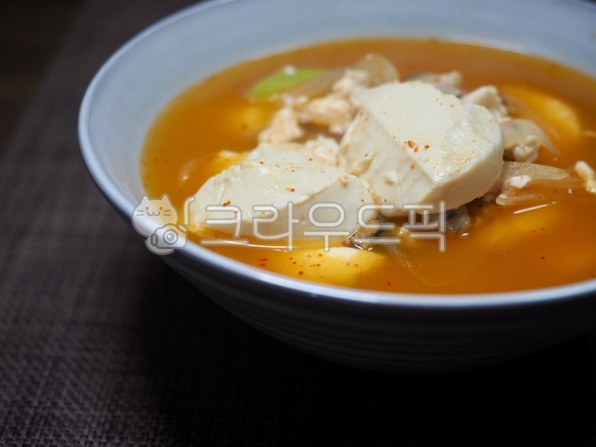 순두부찌개,찌개,매운음식,순두부,식사,요리,반찬,softtofu,cooking,두부,두부요리,한국음식,식품,한식,음식,tofu,koreanfood,food,wellbeing,asianfood,dish