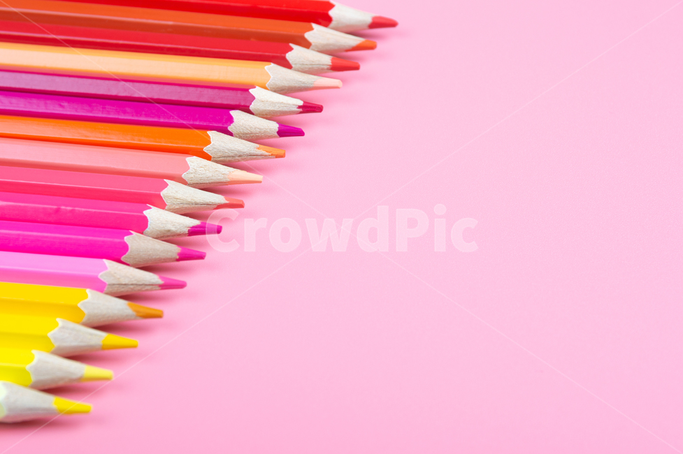 색연필,연필,color,학용품,미술용품,도구,사무용품,학용품,문구류,사무용품,school supplies,stationery,office supplies